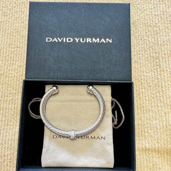 David Yurman Cable Classic Center Station Pave Diamond 7mm Bracelet Medium
